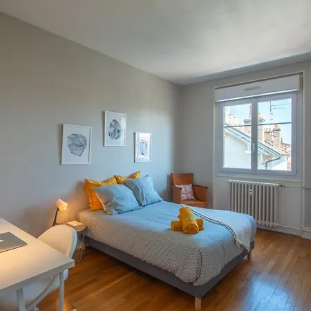 Constantine-paisible-5min Centre Appartement Dijon
